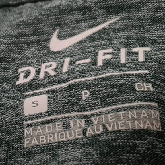 Nike Dri-fit V-neck shirt size Small - Picture 7 of 9